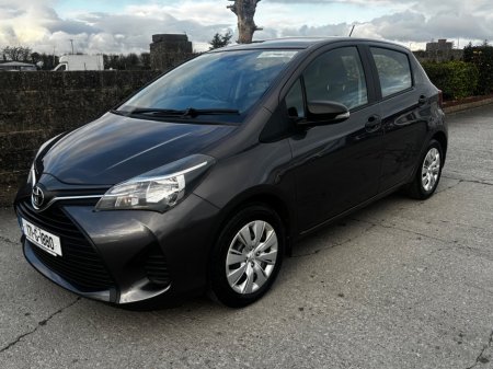 2017 Toyota Yaris 1.0 VVT-i 3Dr Terra €12,500 thumbnail