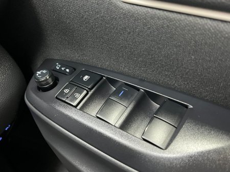 2021 Toyota Yaris - thumbnail 28