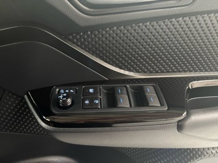 2023 Toyota C-HR - thumbnail 13