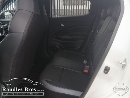 2024 Nissan Juke - thumbnail 13