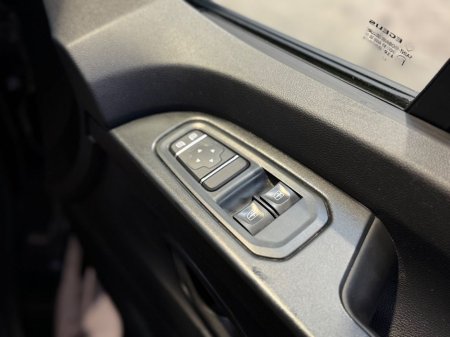 2023 Renault Trafic LL30 BUSINESS PLUS DC // LOW MILEAGE // VAT INVOICE // €20,950 thumbnail