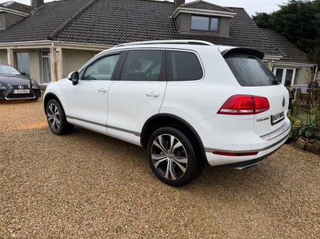 2015 Volkswagen Touareg - thumbnail 4