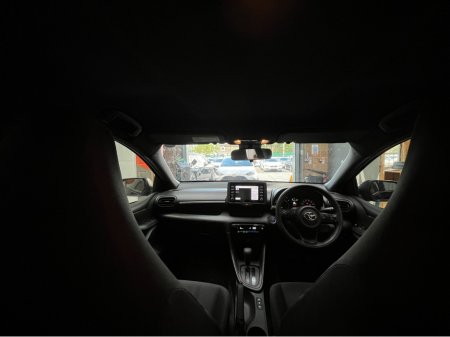 2021 Toyota Yaris - thumbnail 11