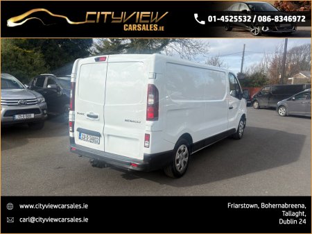 2023 Renault Trafic - view 4