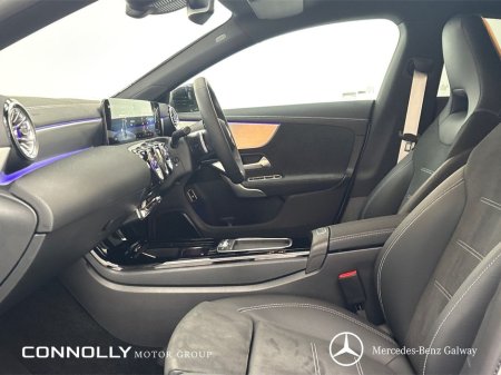 2024 Mercedes-Benz CLA Class CLA250e Amg Line Executive thumbnail