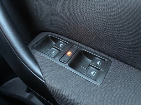 2014 Volkswagen Polo 1.2i TSI Petrol Automatic Comfortline €11,500 thumbnail