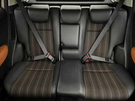 2017 Honda Vezel 1.5 HYBRID -HALF LEATHER HEATED SEATS // REVERSE CAMERA/ €17,950 thumbnail