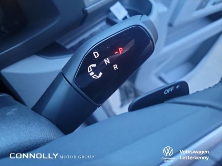 2026 Volkswagen Crafter CR35 Panel van Highline MWB 177HP 2.0 TDI 8sp Automatic FWD €48,740 thumbnail