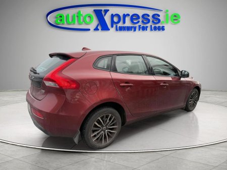 2016 Volvo V40 - thumbnail 3