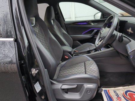 2024 Volkswagen Tiguan 2.0 TDI 150HP R-Line DSG Electric Boot €52,995 thumbnail