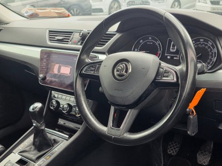 2018 Skoda Superb - thumbnail 13