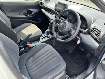 2022 Toyota Yaris €17950! 2022 TOYOTA YARIS 1.0 AUTOMATIC €17,950 thumbnail