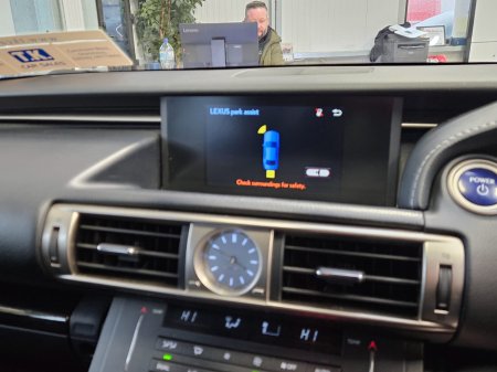 2015 Lexus IS 300 h 300h Executive thumbnail