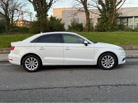 2016 Audi A3 Saloon - thumbnail 2