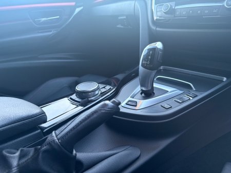 2016 BMW 3 Series - thumbnail 15