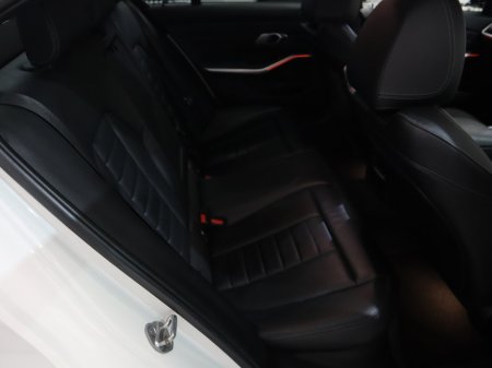 2022 BMW 3 Series *65* M SPORT AUTO €33,900 thumbnail