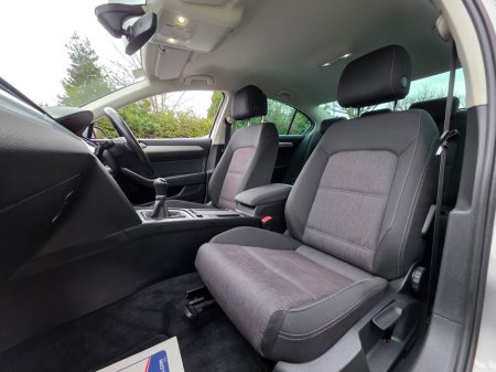 2016 Volkswagen Passat 1.6 TDI 120HP Comfortline €13,450 thumbnail