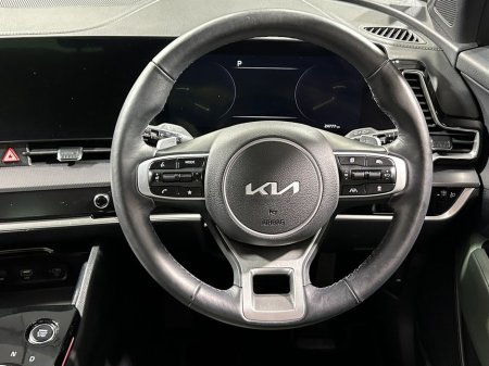 2025 Kia Sportage 30th Anniversary Edition Plug-in Hybrid 4x4 €42,800 thumbnail