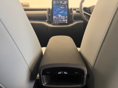 2024 Volvo EX30 Twin Motor BEV 428hp Ultra €37,950 thumbnail