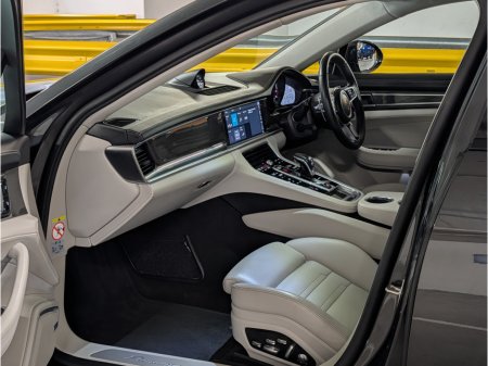 2018 Porsche Panamera - thumbnail 34