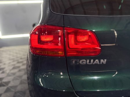 2014 Volkswagen Tiguan 2.0 TDI 140BHP SPORT & STYLE DSG 4WD €8,950 thumbnail