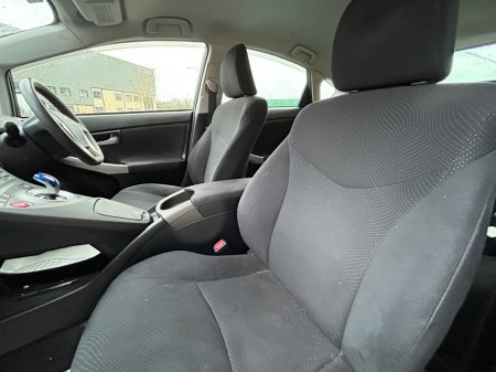 2014 Toyota Prius - thumbnail 11