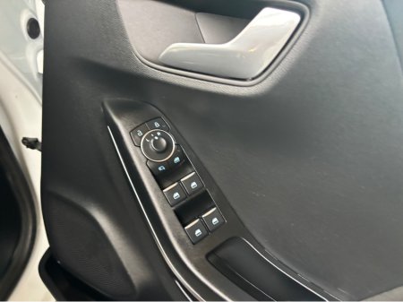 2024 Ford Puma ST-LINE 5DR 1.0T 125 MHEV €24,499 thumbnail