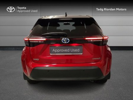 2023 Toyota Yaris Cross LUNA SPORT €29,950 thumbnail