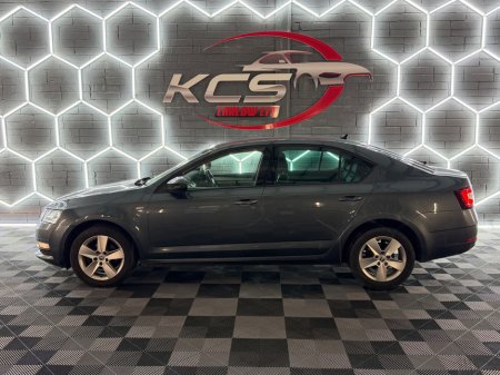 2019 Skoda Octavia - thumbnail 5