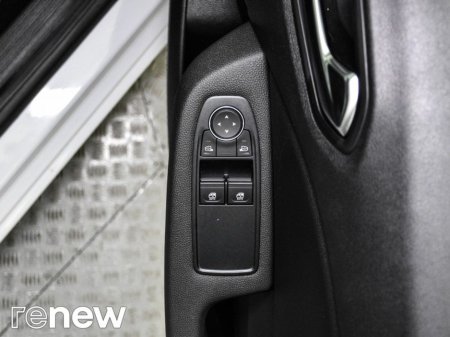 2020 Renault Clio Dynamique TCe 100 MY19 €13,900 thumbnail