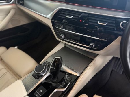 2020 BMW 5 Series - thumbnail 12