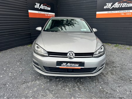 2015 Volkswagen Golf - view 2