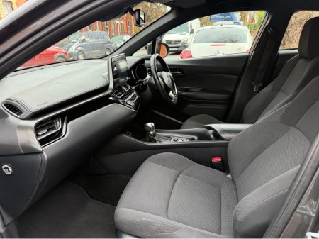 2018 Toyota C-HR - thumbnail 9