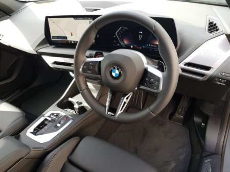 2026 BMW 1 Series - thumbnail 6