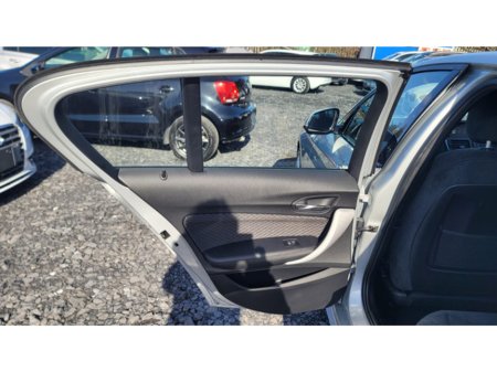 2016 BMW 1 Series - thumbnail 9