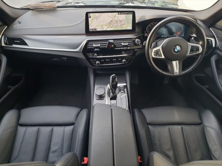 2023 BMW 5 Series 520d M Sport thumbnail