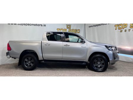 2024 Toyota Hilux Hilux Invicible 2.4tdi auto Double Cab €41,800 thumbnail