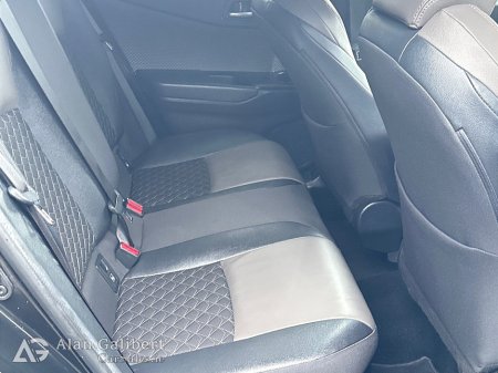 2023 Toyota C-HR 1.8 Petrol HYBRID SOL AUTO €114 PW €23,995 thumbnail