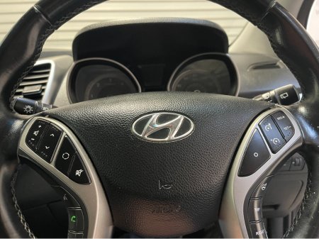 2016 Hyundai i30 - thumbnail 17