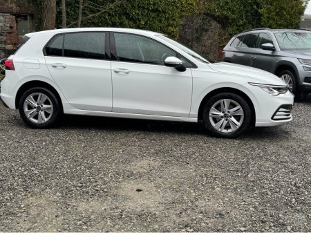 2021 Volkswagen Golf 1.0 Life Low Miles €21,900 thumbnail