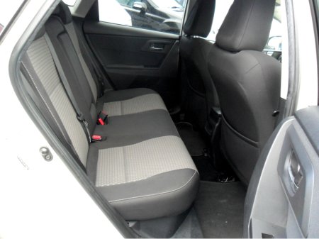 2018 Toyota Auris - thumbnail 12