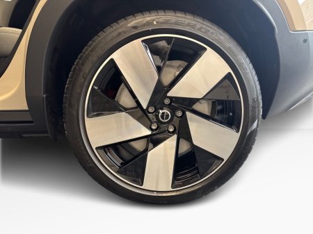2026 Volvo EX40 - thumbnail 5