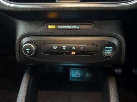 2025 Ford Focus Titanium 1.0L EcoBoost 125PS mHEV €28,975 thumbnail