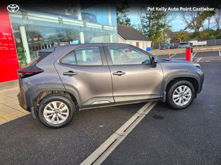 2023 Toyota Yaris Cross YARIS CROSS LUNA €27,900 thumbnail