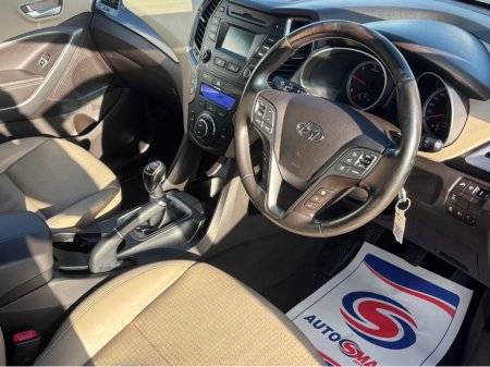 2015 Hyundai Santa Fe 4WD EXECUTIVE 4DR €12,950 thumbnail