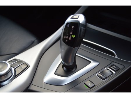 2019 BMW 1 Series 116d SE, Leather Interior, Heated seats thumbnail