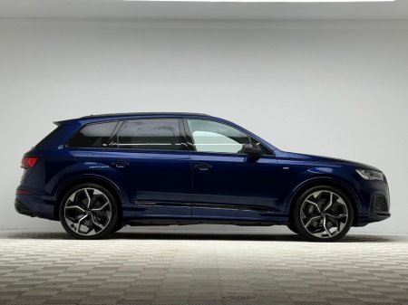 2022 Audi Q7 S LINE 55 TFSI E QUATTRO €64,990 thumbnail
