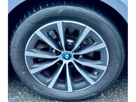 2024 BMW 3 Series 330e SPORT AUTO €40,950 thumbnail