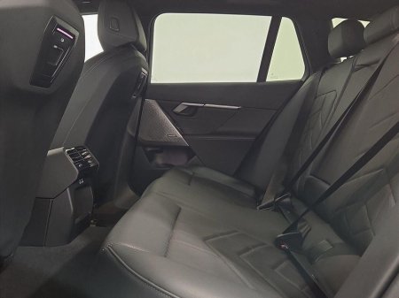 2025 BMW 5 Series - thumbnail 11