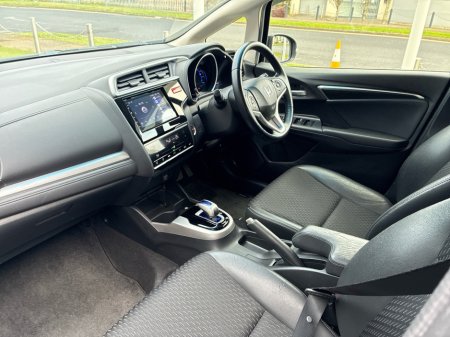 2015 Honda Fit 1.5L Petrol Hybrid Automatic €10,950